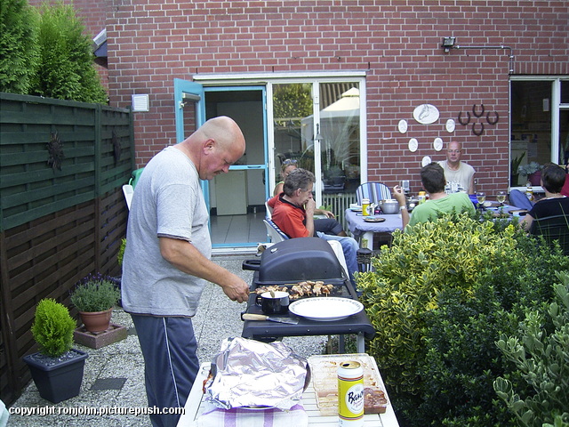 BBQ bij Ruud en Wil 07-08-09 13 Good Old Days With The Ex-Neighbors