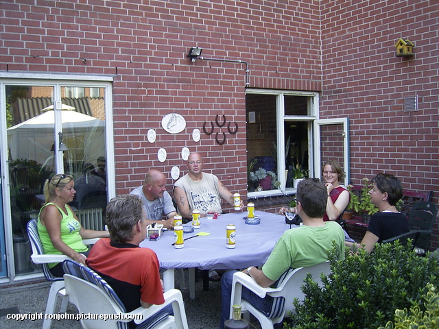 BBQ bij Ruud en Wil 07-08-09 04 Good Old Days With The Ex-Neighbors