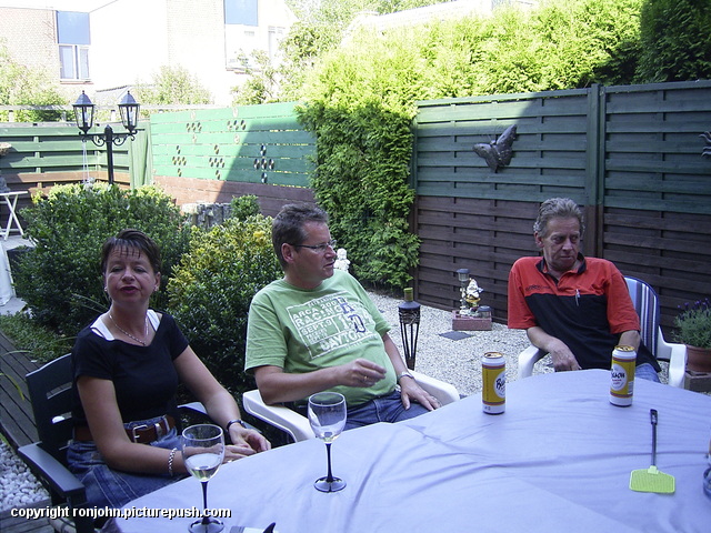 BBQ bij Ruud en Wil 07-08-09 02 Good Old Days With The Ex-Neighbors