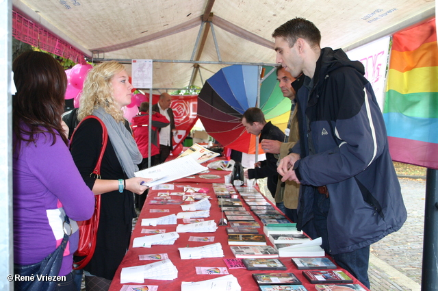  RenÃ© Vriezen 2009-10-10 #0030 COC-MG Coming Out Dag Arnhem Informatiemarkt zaterdag 10 oktober 2009