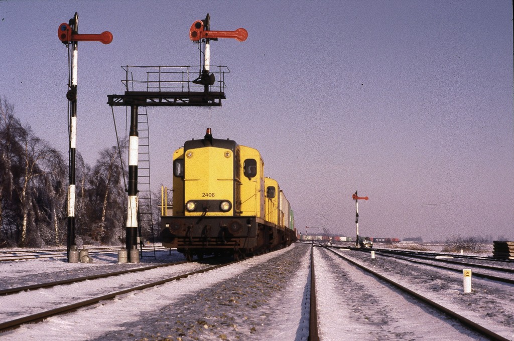 DT0492 2406 2454 Zuidbroek - 