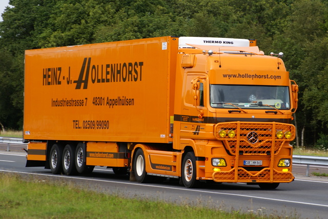 1eUittocht Assen 2009 608 vrachtwagens