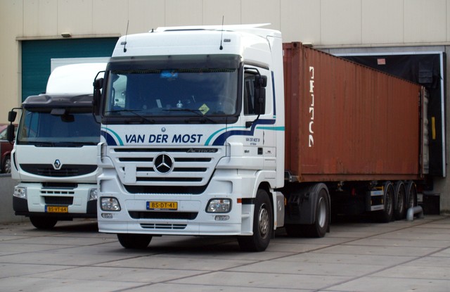 14-05-2007 008 vrachtwagens