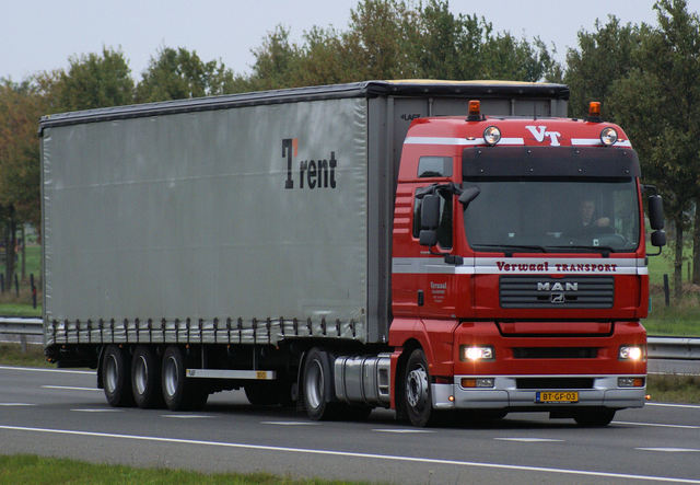 DSC03942 vrachtwagens