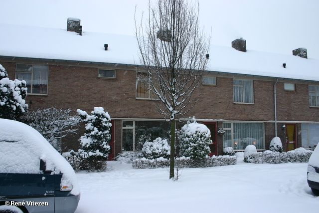  René Vriezen 2009-12-20 #0004 Presikhaaf Sneeuw rond om huis zondag 20 december 2009