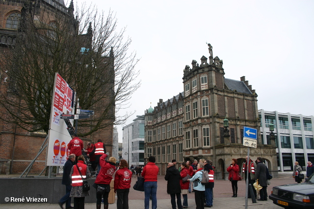  RenÃ© Vriezen 2010-01-23 #0093 PvdA Arnhem GR2010 Kandidaten plakken affiches zaterdag 23 januari 2010