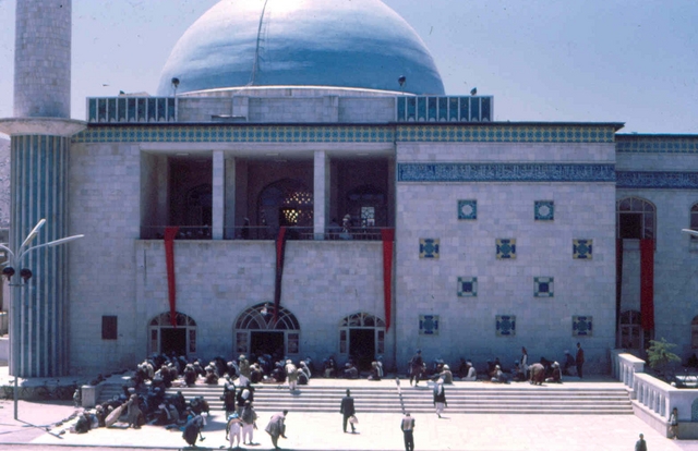 kabul mosk1 Afghanstan 1971, on the road