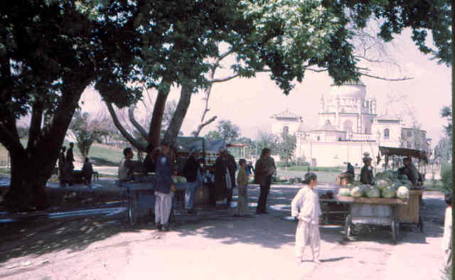 kabul park2 Afghanstan 1971, on the road