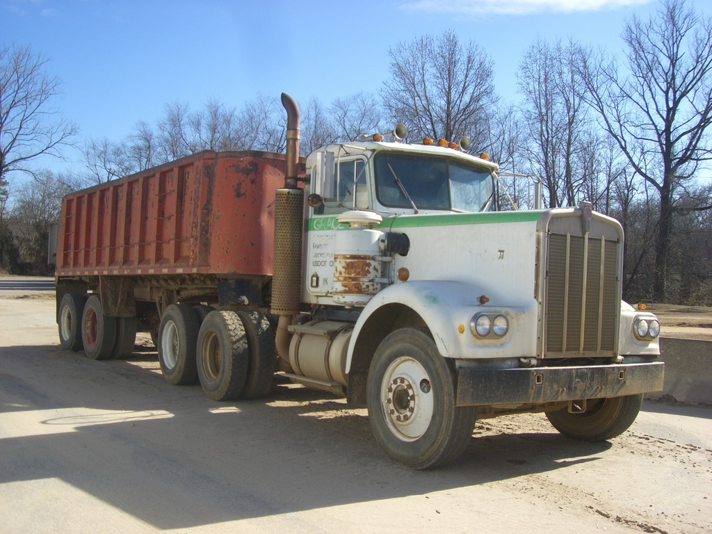 CIMG0524 - Trucks