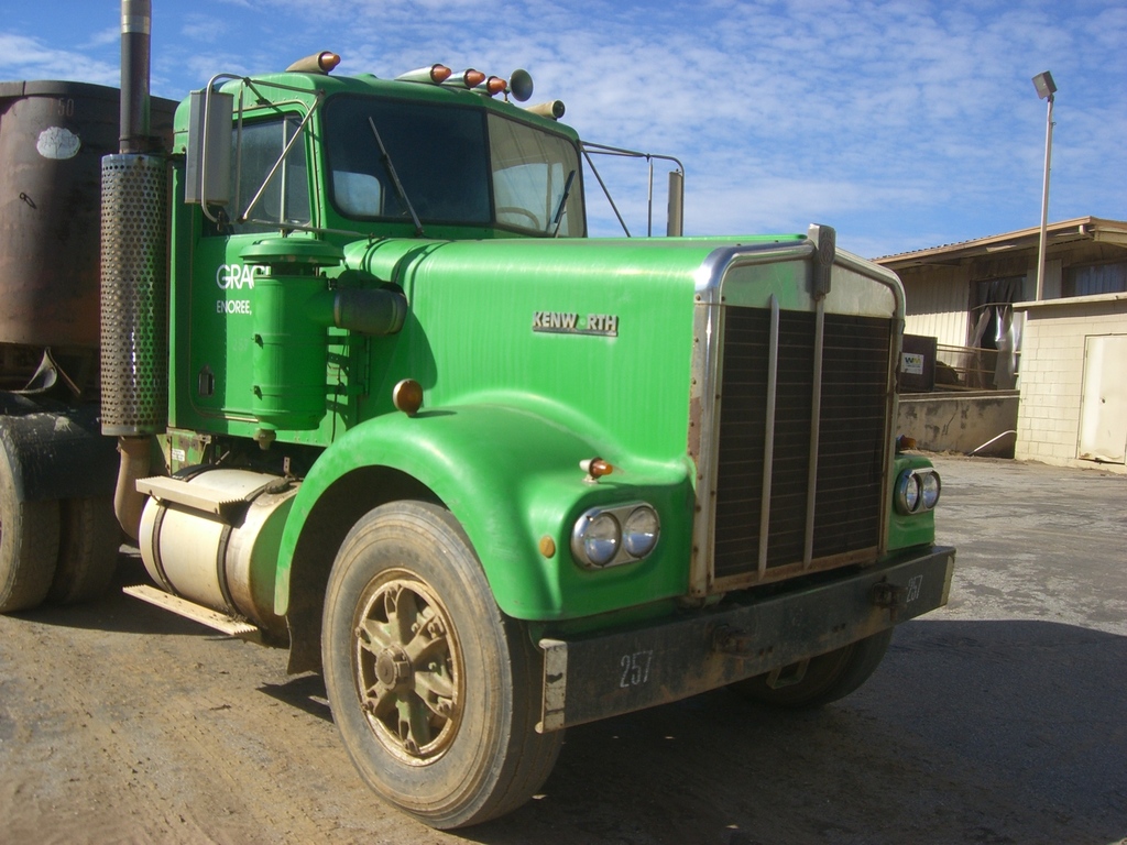 CIMG0528 - Trucks