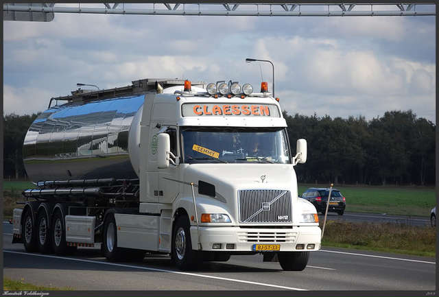 BJ-ST-33   Claessen - Venlo [Opsporing] Volvo NH