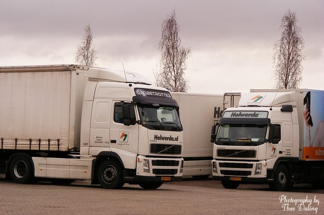 Holwerda - Almere  BV-BP-72 & BR-FD-51-border Volvo  2010