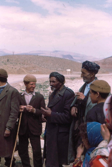 koerdische mannen Afghanstan 1971, on the road