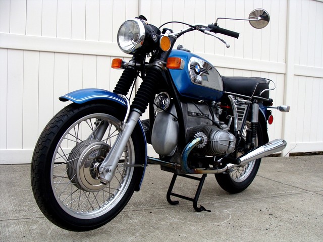 2986124 '72 R75-5 Blue Toaster 029 SOLD....1972 BMW R75/5 Blue, "Toaster" 44,186 Miles.