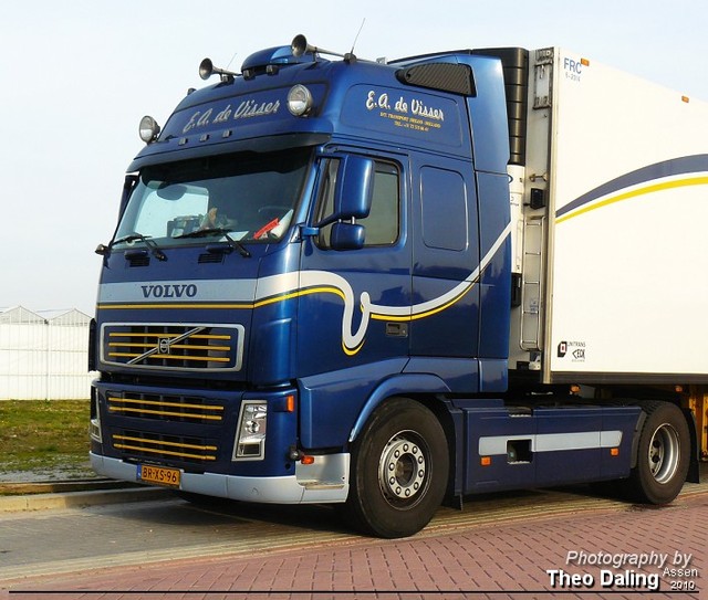 Vries de E.A - Heiloo  BR-XS-96  trekker-border Volvo  2010