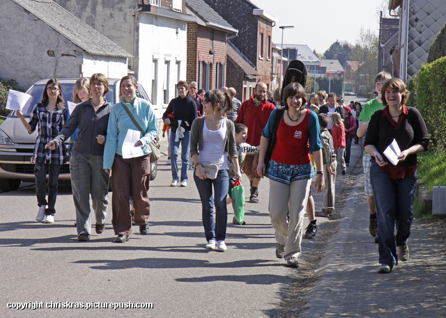 100  Begin staptocht Federatiedag 18 april 2010