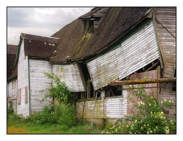 Broken Barn Abandoned