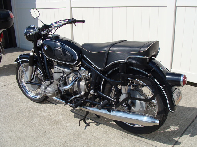 662671 '67 R69S Black, Wixom Bags & Fairing 003 SOLD....1967 BMW R69S #662671 Black, 41,000 Miles. Wixom Bags & Fairing w/Lowers. 