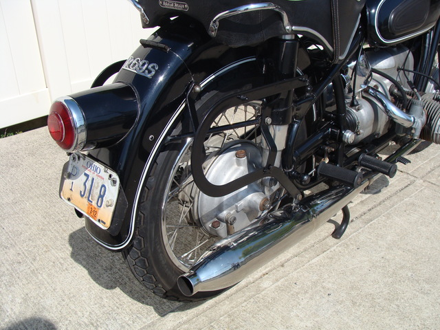 662671 '67 R69S Black, Wixom Bags & Fairing 019 SOLD....1967 BMW R69S #662671 Black, 41,000 Miles. Wixom Bags & Fairing w/Lowers. 