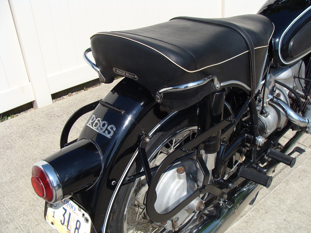 662671 '67 R69S Black, Wixom Bags & Fairing 023 SOLD....1967 BMW R69S #662671 Black, 41,000 Miles. Wixom Bags & Fairing w/Lowers. 