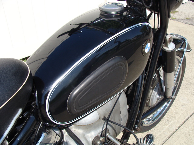 662671 '67 R69S Black, Wixom Bags & Fairing 024 SOLD....1967 BMW R69S #662671 Black, 41,000 Miles. Wixom Bags & Fairing w/Lowers. 