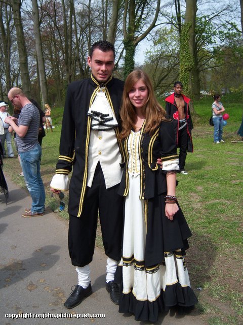 Elf Fantasy Fair 25-04-10 (10) John en Evelien bij de Elf Fantasy Fair 2010