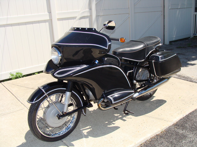 662671 '67 R69S Black, Wixom Bags & Fairing 029 SOLD....1967 BMW R69S #662671 Black, 41,000 Miles. Wixom Bags & Fairing w/Lowers. 