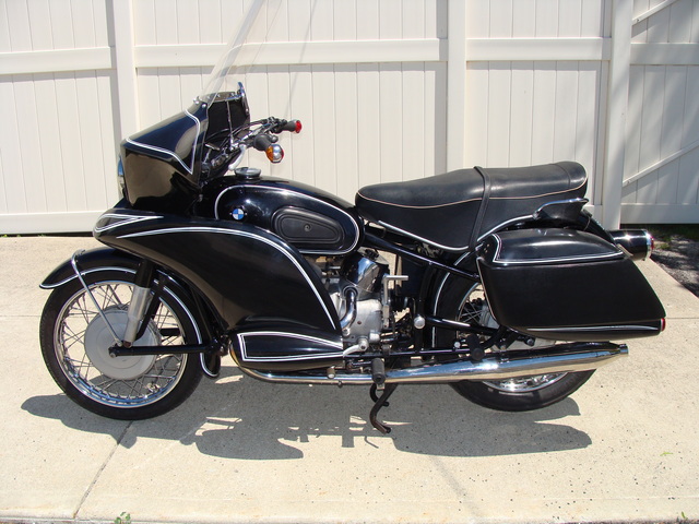 662671 '67 R69S Black, Wixom Bags & Fairing 030 SOLD....1967 BMW R69S #662671 Black, 41,000 Miles. Wixom Bags & Fairing w/Lowers. 