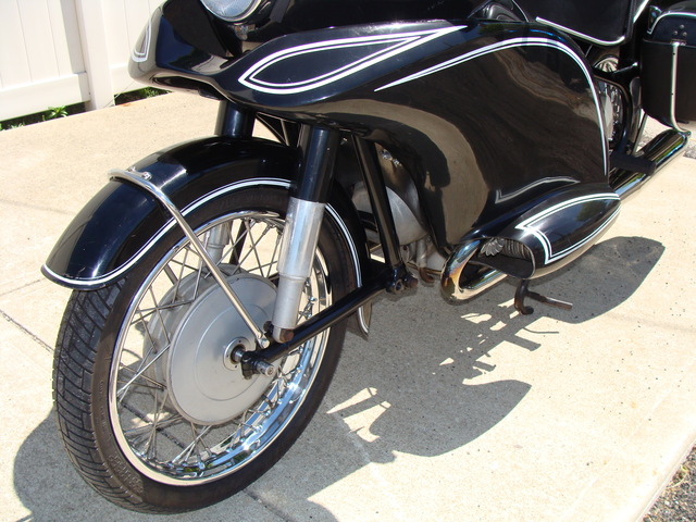 662671 '67 R69S Black, Wixom Bags & Fairing 032 SOLD....1967 BMW R69S #662671 Black, 41,000 Miles. Wixom Bags & Fairing w/Lowers. 
