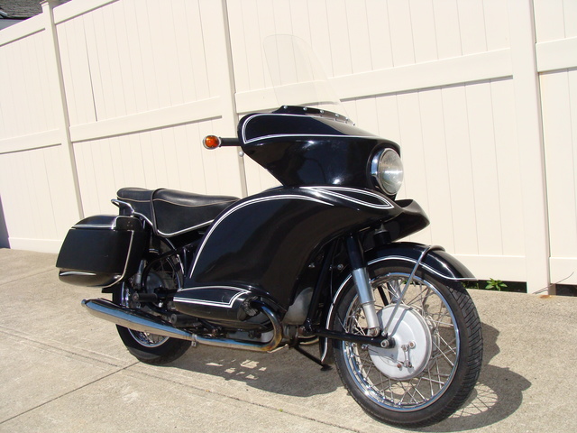 662671 '67 R69S Black, Wixom Bags & Fairing 080 SOLD....1967 BMW R69S #662671 Black, 41,000 Miles. Wixom Bags & Fairing w/Lowers. 