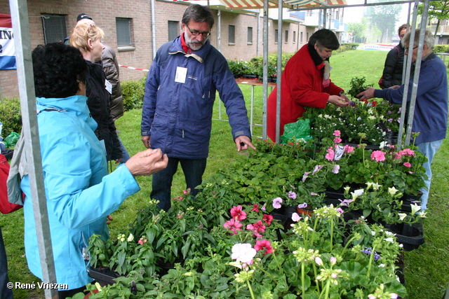  RenÃ© Vriezen 2010-05-08 #0115 WWP2 Wijk Opfleur Aktie Presikhaaf 2 zaterdag 8 mei 2010