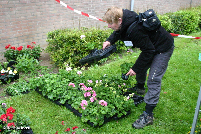  RenÃ© Vriezen 2010-05-08 #0076 WWP2 Wijk Opfleur Aktie Presikhaaf 2 zaterdag 8 mei 2010