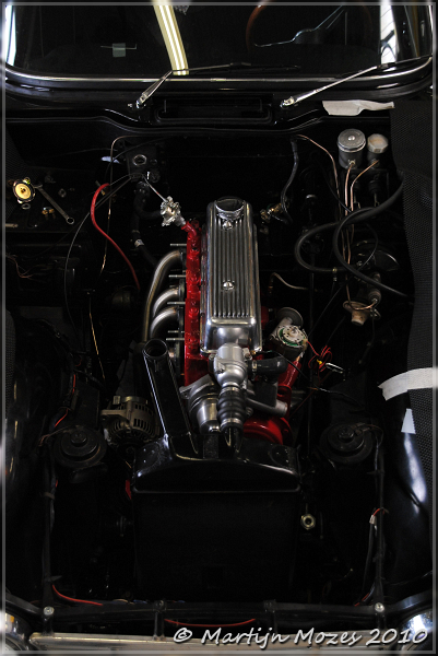 DSC 1419-border Triumph TR4