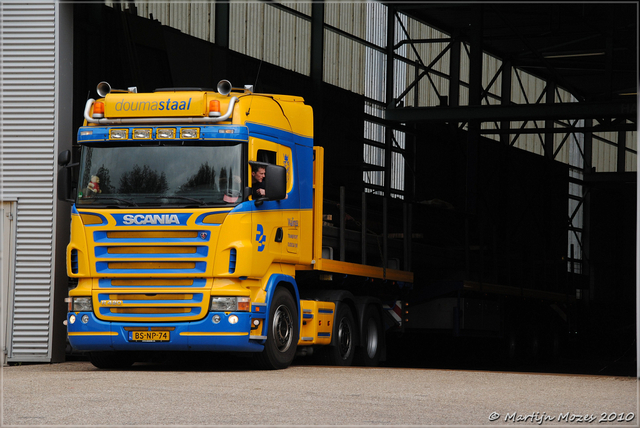 DSC 1572-border Vrachtwagens