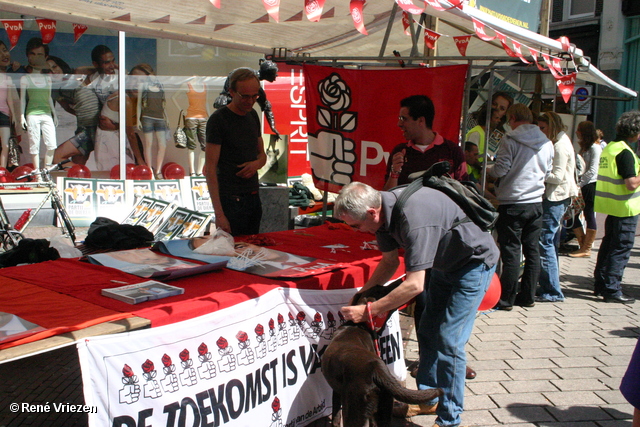  RenÃ© Vriezen 2010-05-29 #0003 PvdA Arnhem Land vd Markt compagne TK2010 zaterdag 29 mei 2010