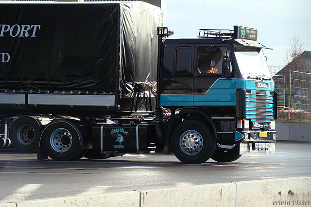 13-01-08 010-border truck pice