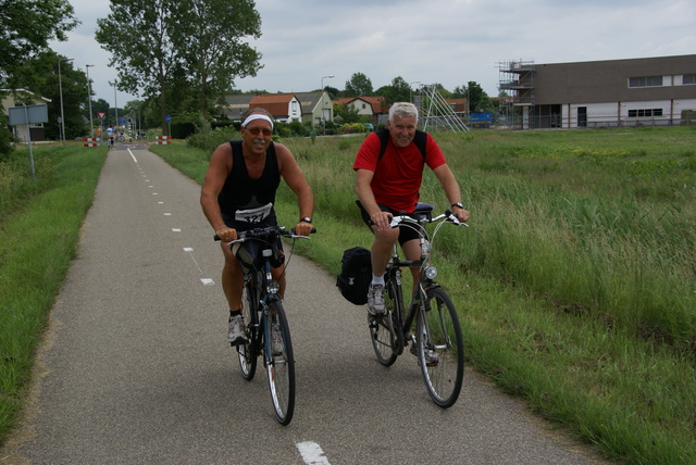 DSC01076 Rondje Voorne 13 juni 2010