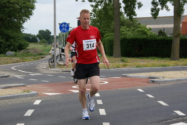 DSC01084 Rondje Voorne 13 juni 2010