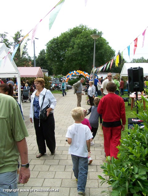 buurtfeest presikhaafoost (26) Buurtfeest Presikhaaf Oost 2010