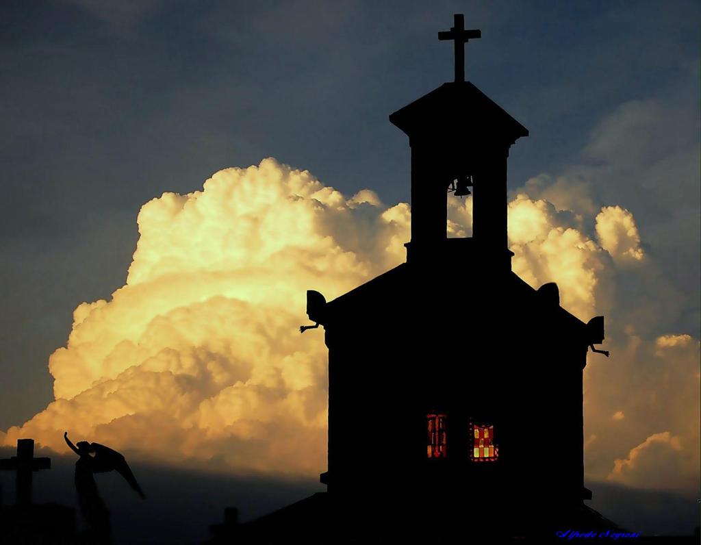 Copia di cimitero con nuvole - 