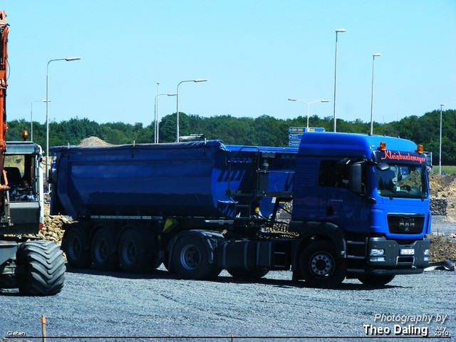 EL  190  24  (D)-border Buitenlandse truck's  2010