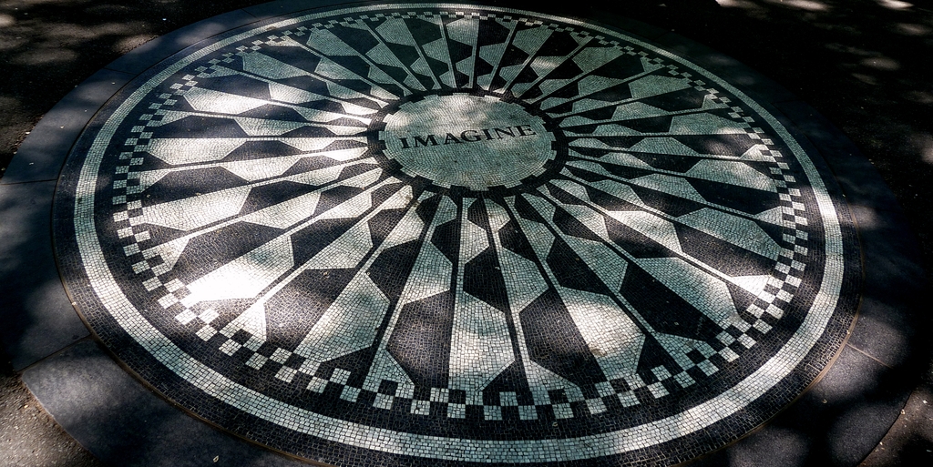 Straberry Fields New York - 