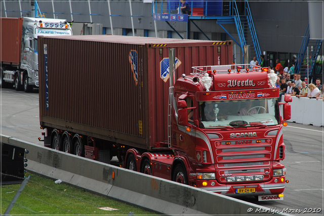 DSC 2830-border Truckstar Festival 2010