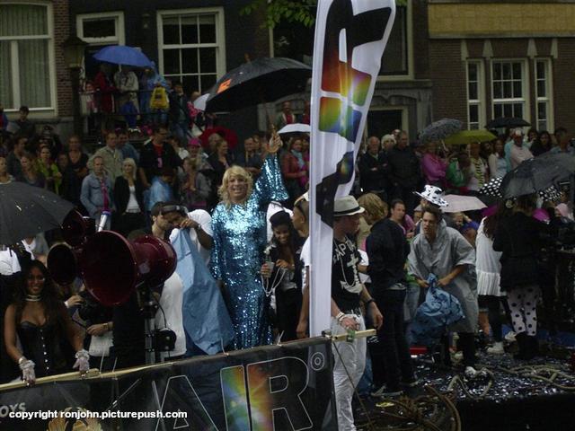 Canal Parade 07-08-10 (88) John en Irma bij Canal Parade 2010