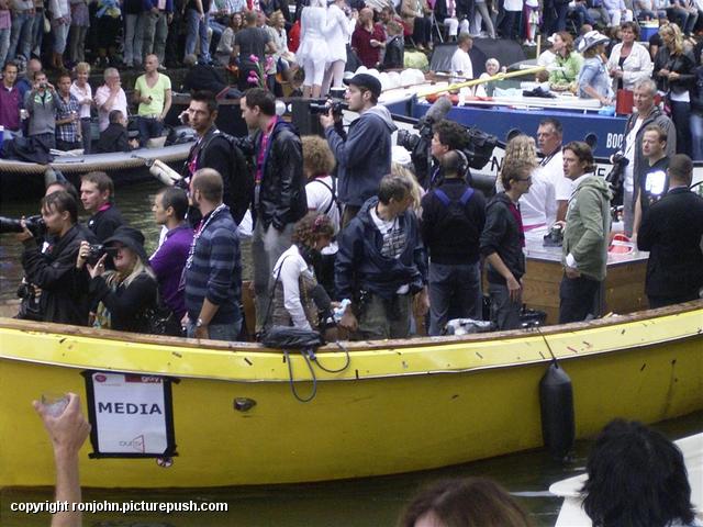 Canal Parade 07-08-10 (08) John en Irma bij Canal Parade 2010