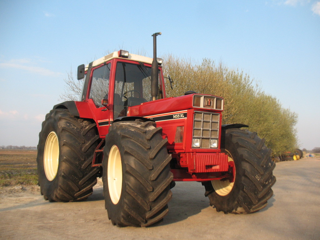 International 1455 (6) - 