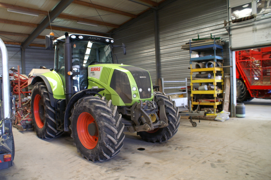 claas axion 820 loonbedrijf groesbeek - cab