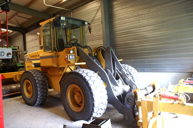 volvo bm l 70 b loonbedrijf groesbeek cab