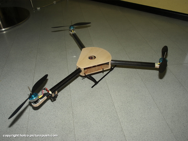 P9053337 tricopter
