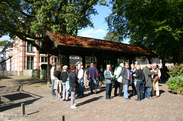 RenÃ© Vriezen 2010-10-01 #0028 Gezamelijk WijkPlatForm Uitje Paleis Het Loo vrijdag 1 oktober 2010